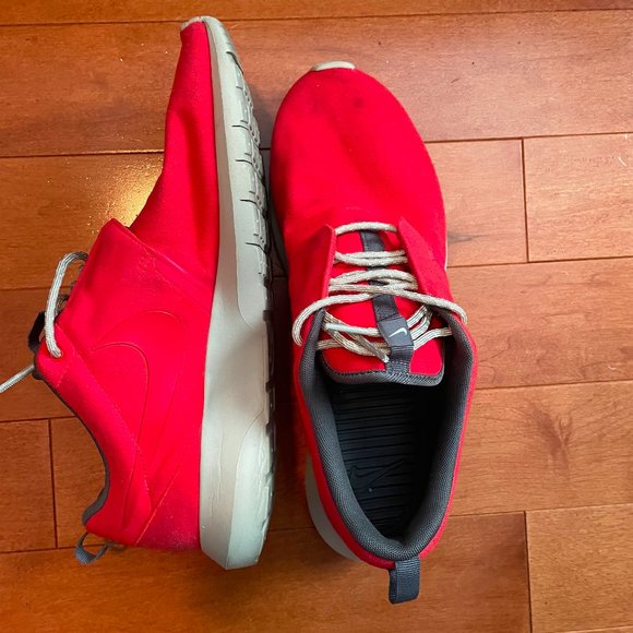 NIKE ROSCHE (RED/BEIGE) SIZE 10 - Picture 3 of 5